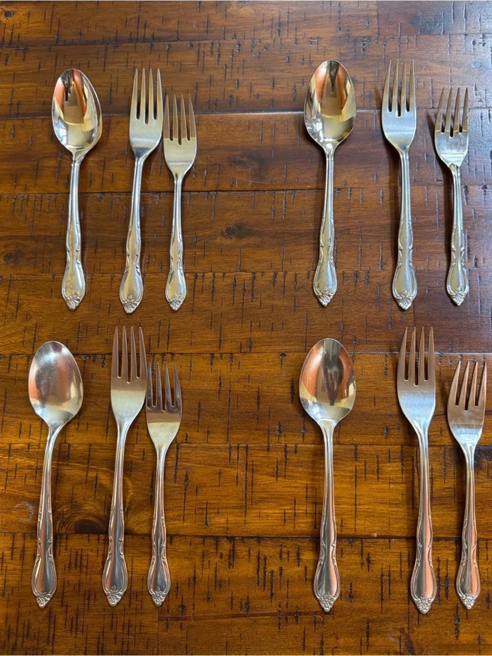 Wm A Rogers Oneida Montclair Stainless Flatware 12 Pc Floral Tip Set